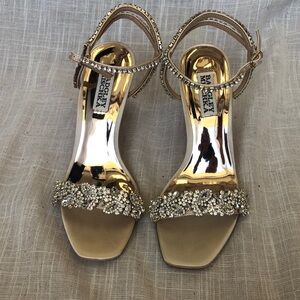 Badgley Mischka Golden Wedges